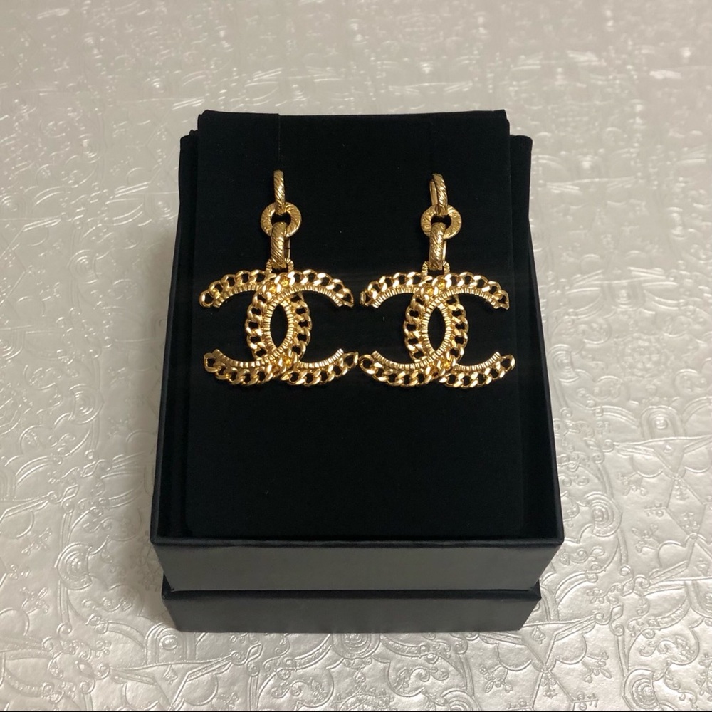 🚫SOLD🚫2020 XL Chanel Chain CC Logo Drop Earrings - Picture 7 of 9